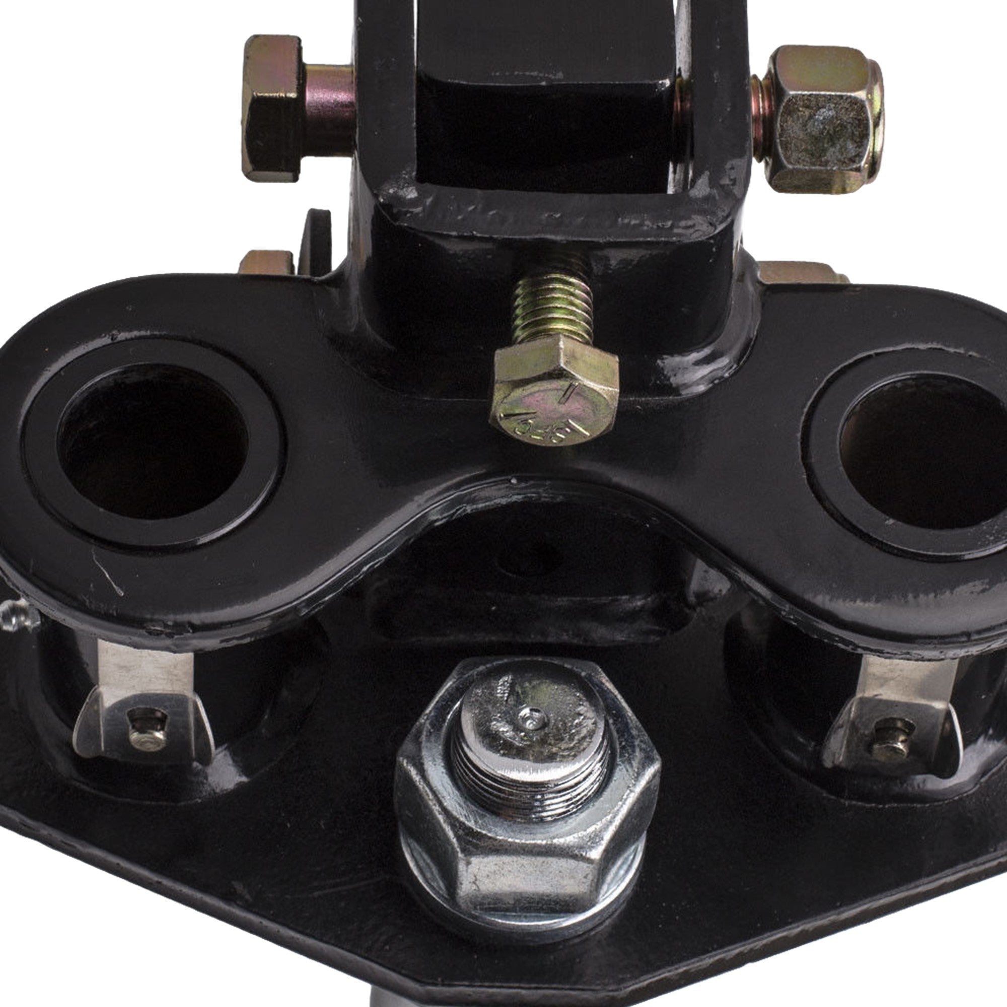 offers a smoother ride and improved control by distributing the tongue weight of the trailer across the vehicle-trailer combination and leveling the load