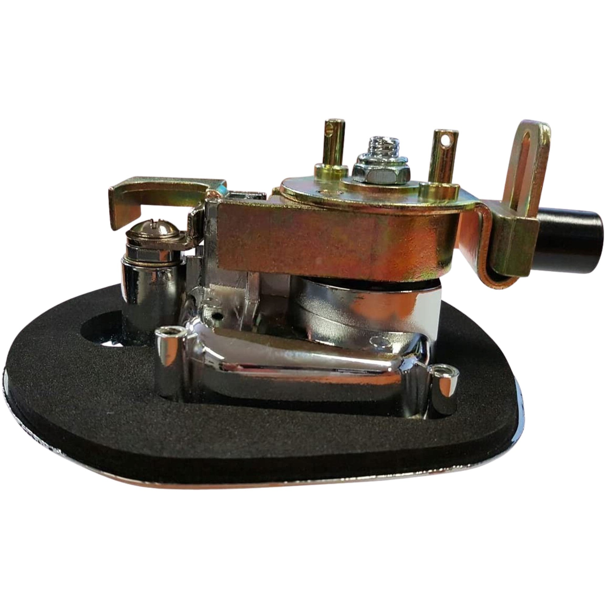 Easy usage You simply pull the handle towards you and upwards to expose the key cylinder. Unlock the handle with your key, then twist the handle to open the drawer, canopy or toolbox